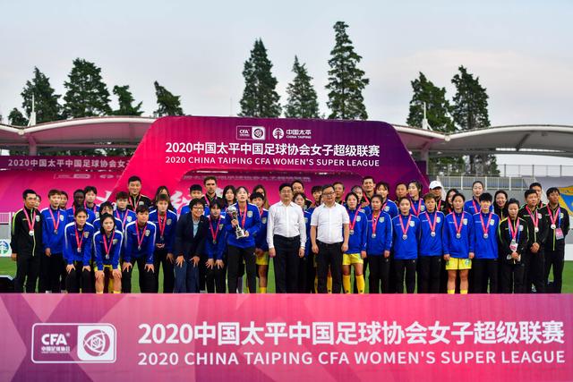 一人抓11个前场板，中国男篮开门红头号功臣！王俊杰3大特质喜人